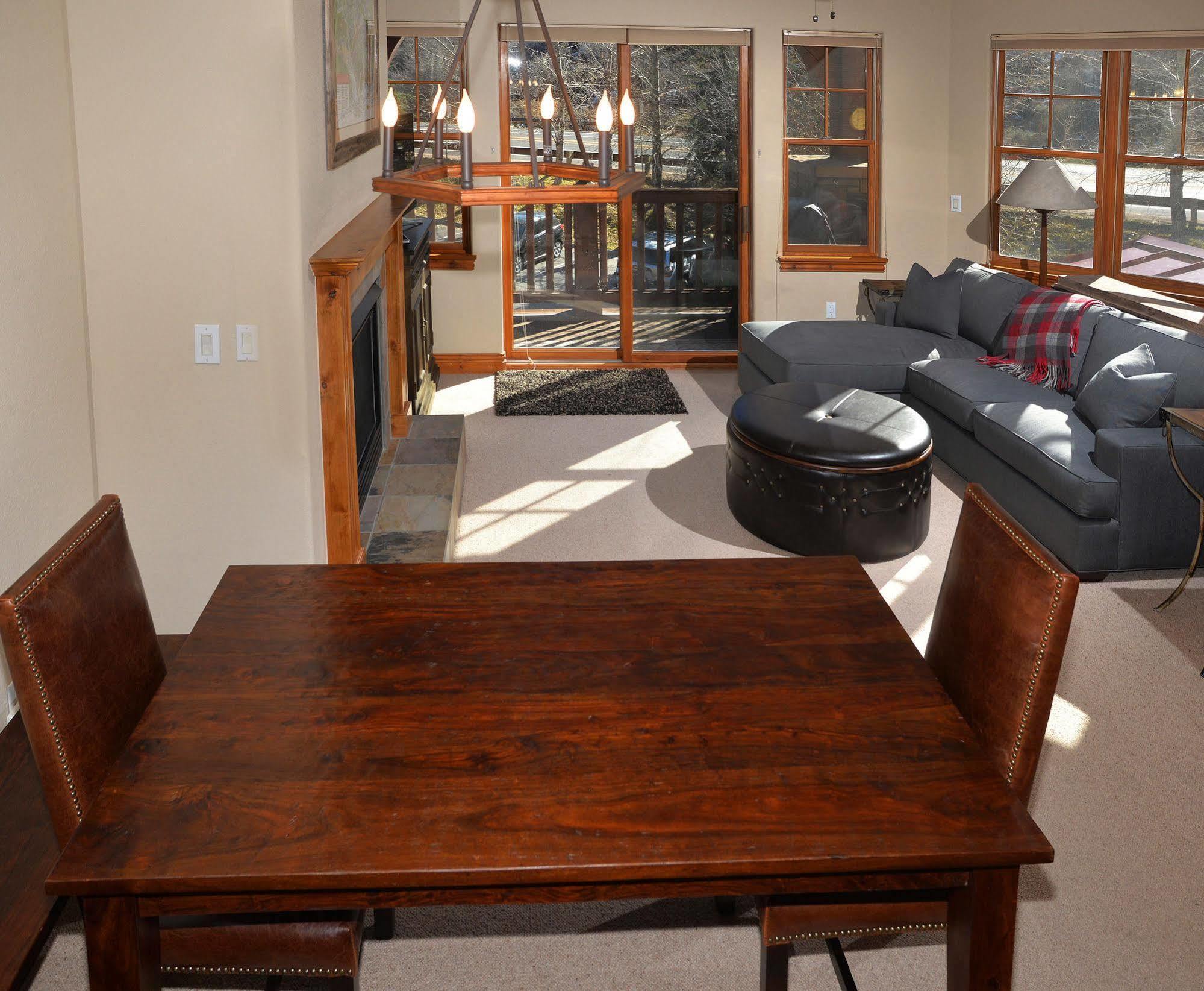 Lodge At Brookside Avon Village Экстерьер фото