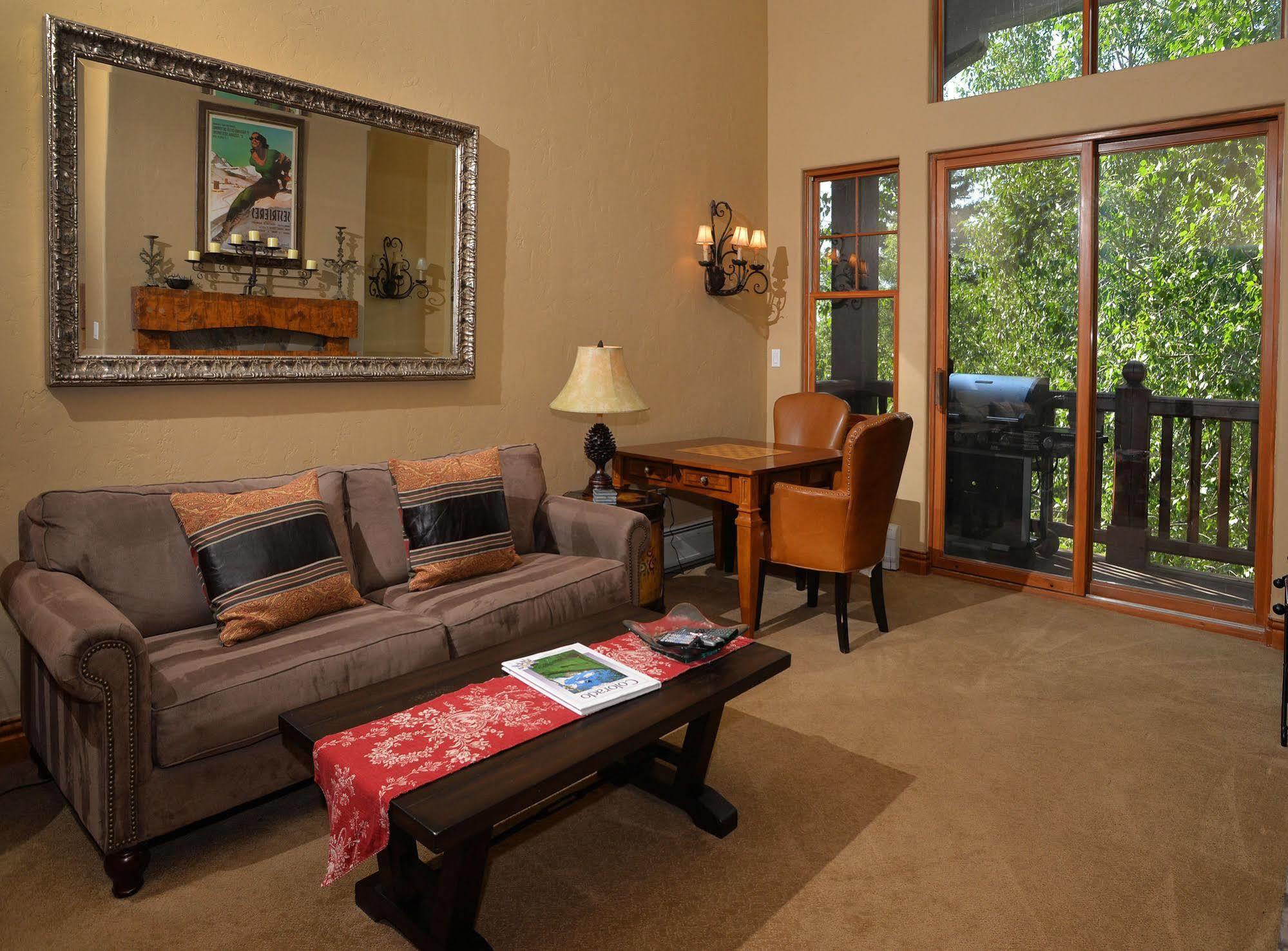 Lodge At Brookside Avon Village Экстерьер фото