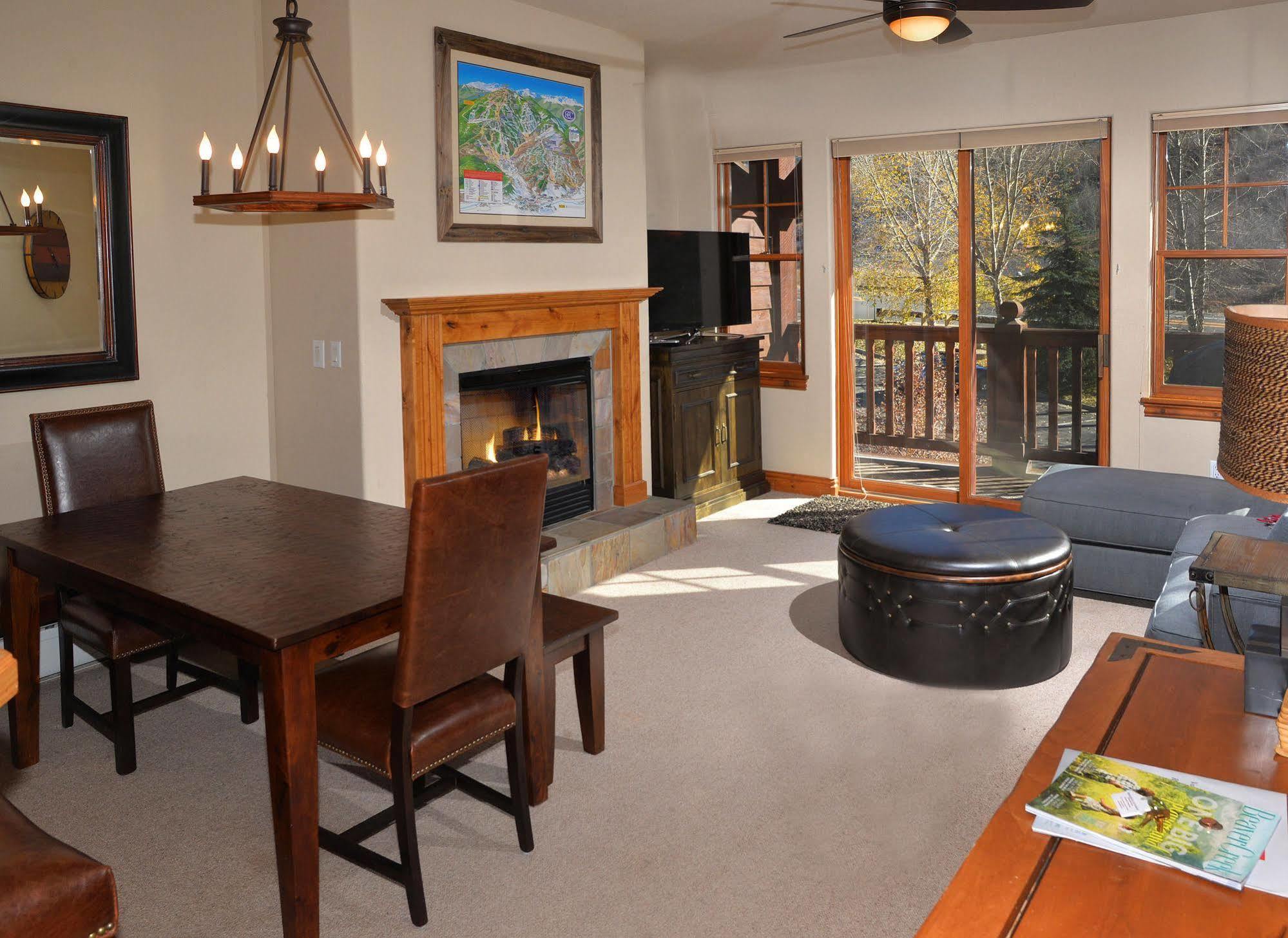 Lodge At Brookside Avon Village Экстерьер фото