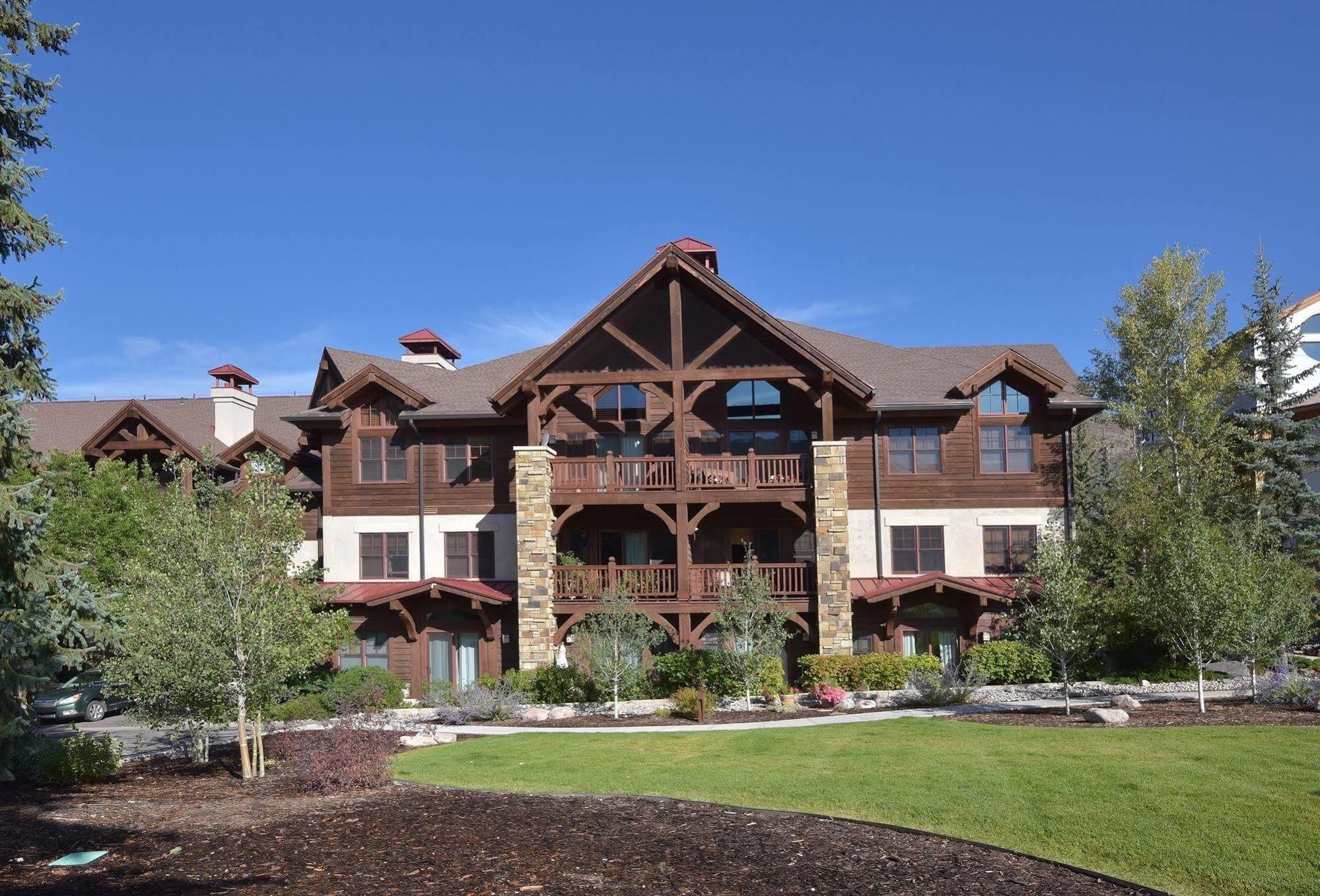 Lodge At Brookside Avon Village Экстерьер фото