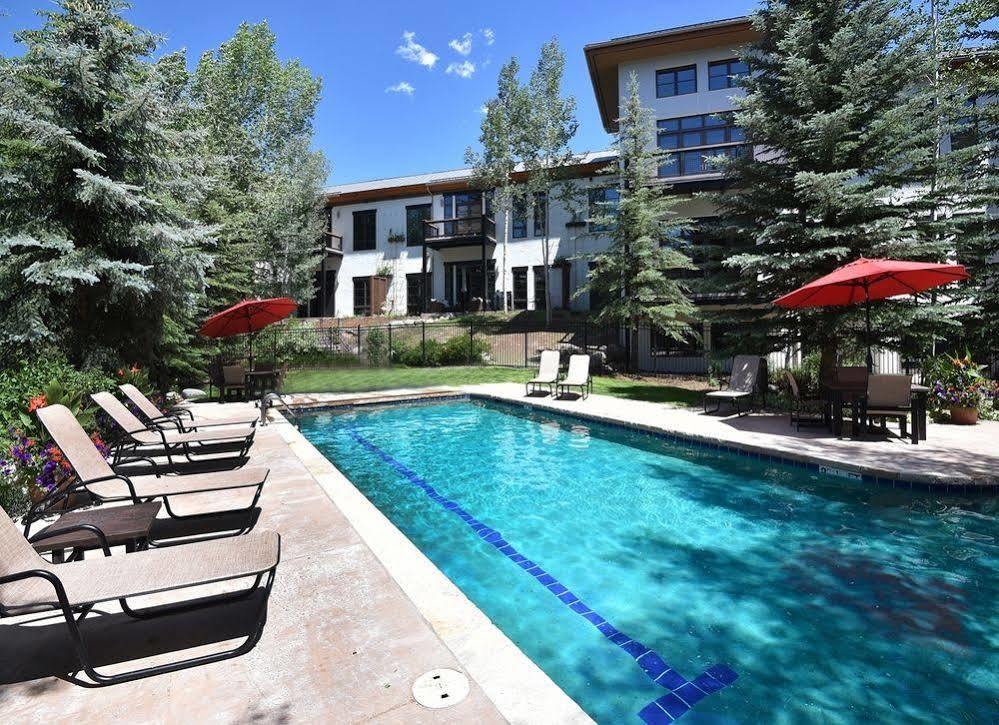 Lodge At Brookside Avon Village Экстерьер фото