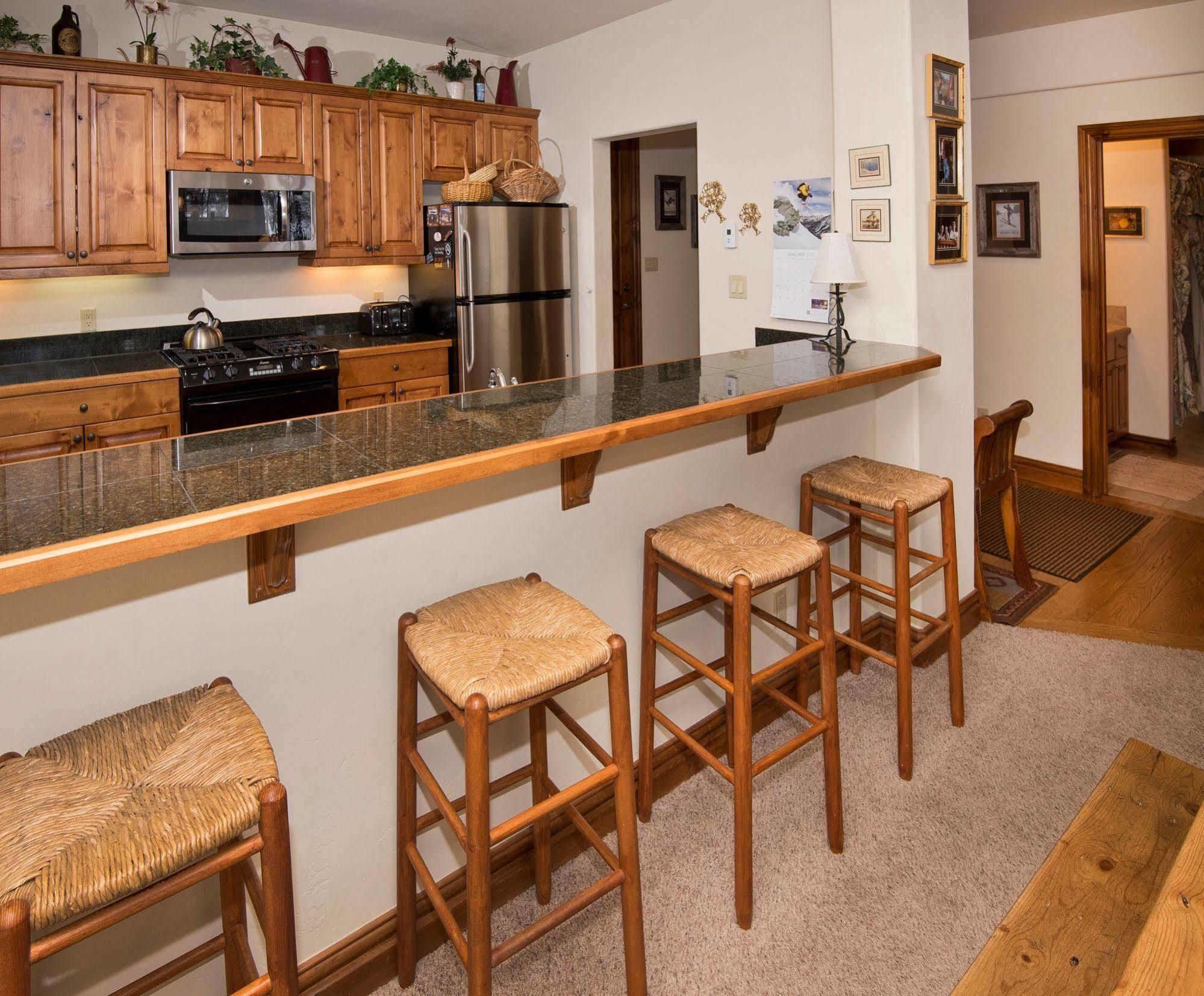 Lodge At Brookside Avon Village Экстерьер фото